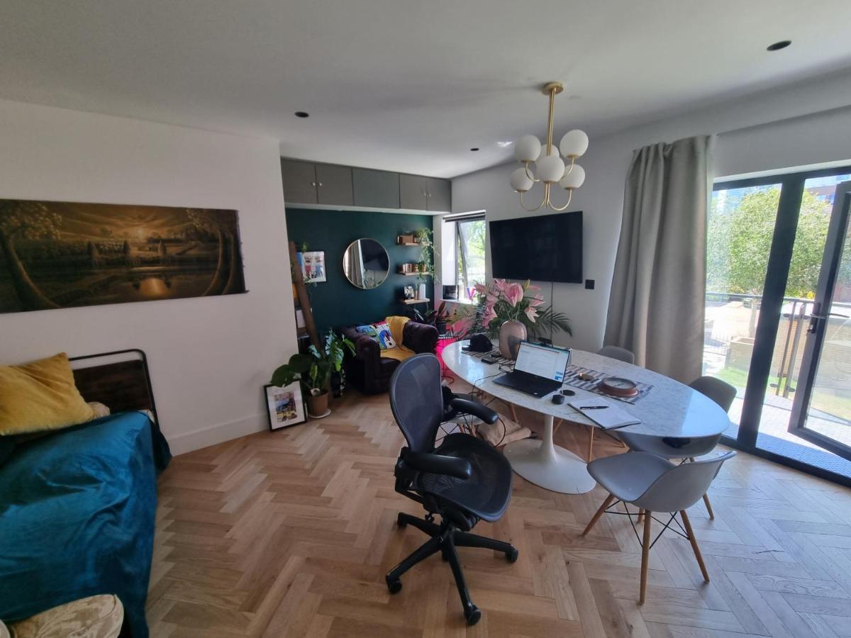Bright Spacious Apartment In The Park ロンドン エクステリア 写真