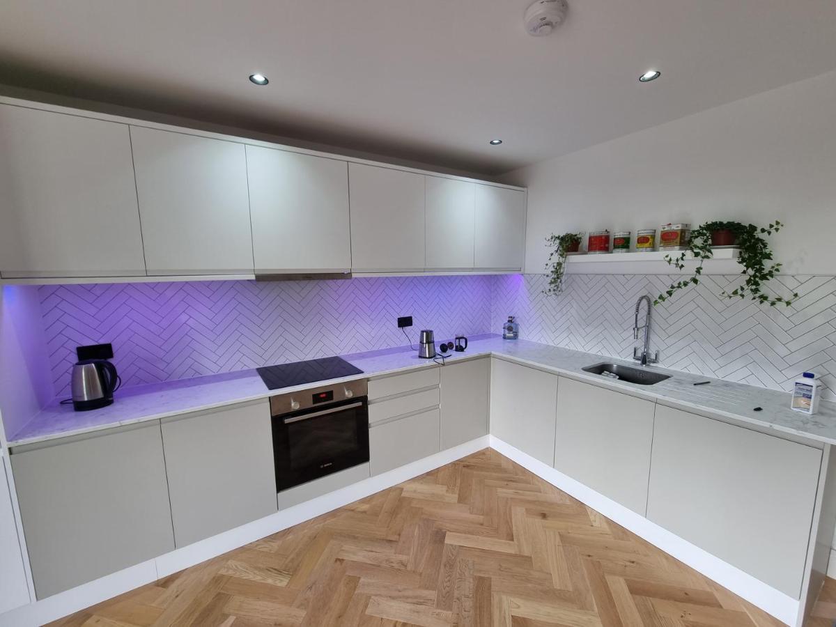 Bright Spacious Apartment In The Park ロンドン エクステリア 写真